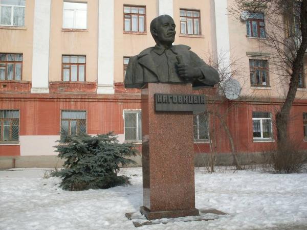 Памятник И.А. Наговицыну