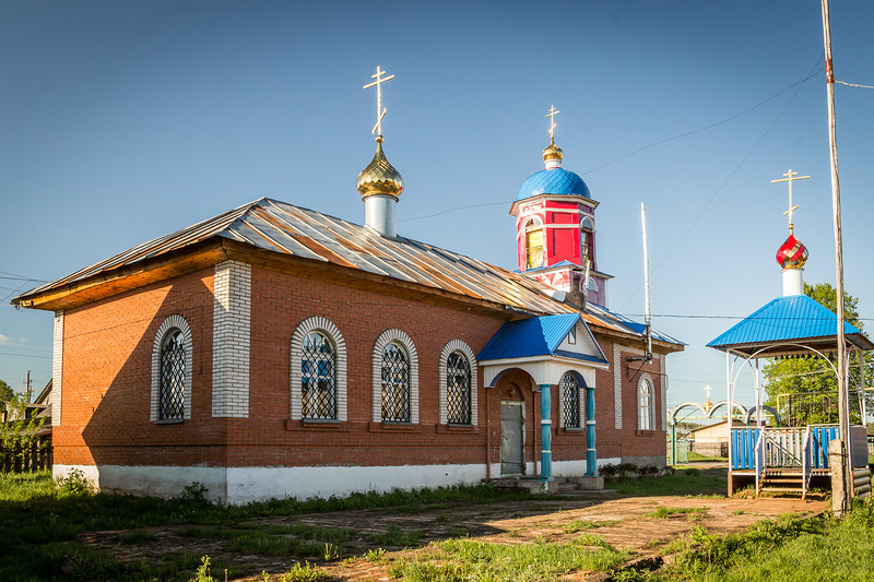 Храм Троицы Живоначальной, п. Кизнер (Свято-Троицкий храм п. Кизнер)