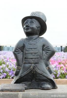 Городская скульптура "Ижик"