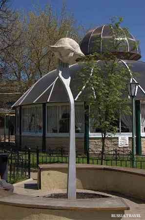 Городская скульптура "Пельмень"