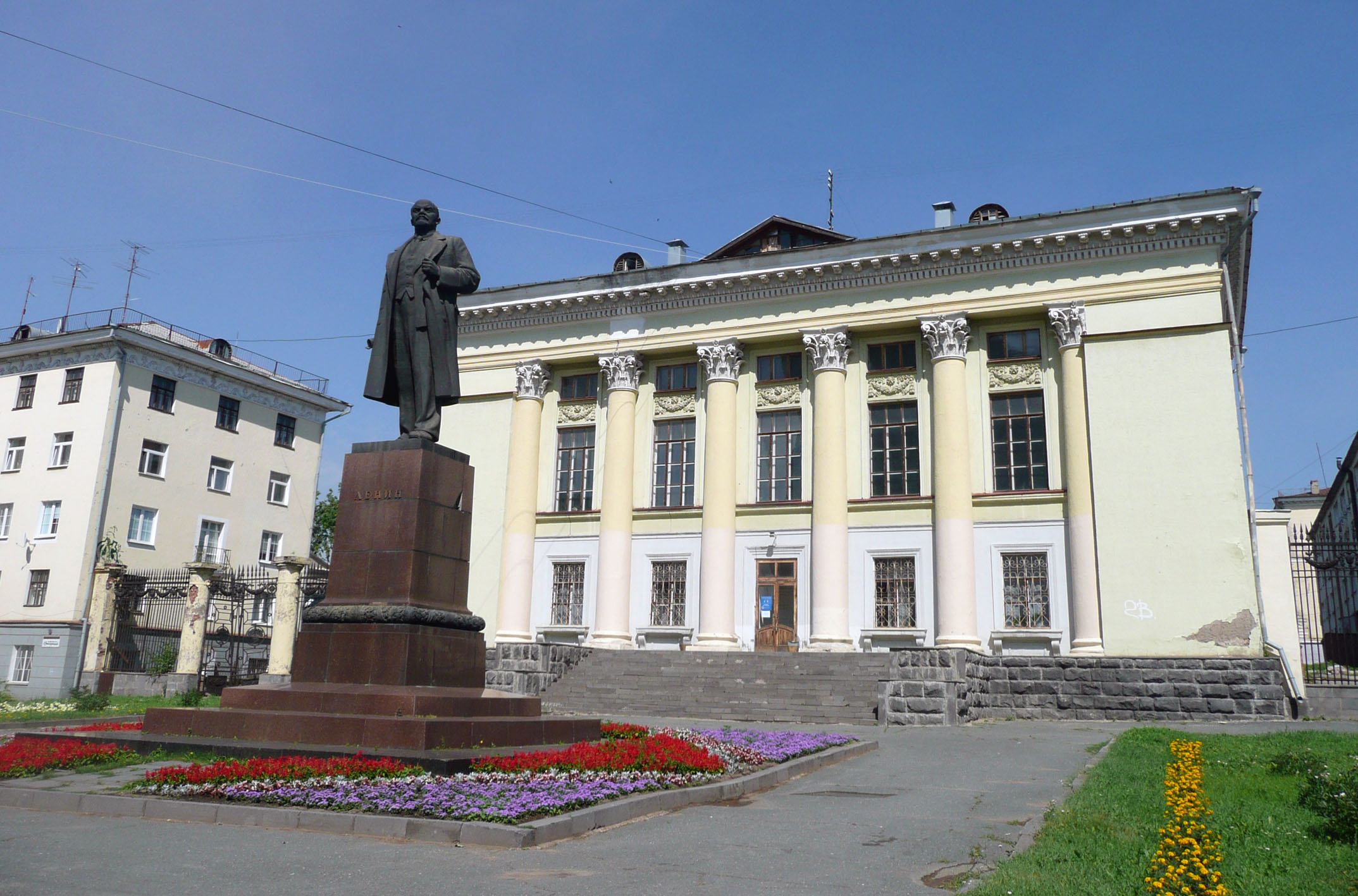 Национальная Библиотека Удмуртской Республики