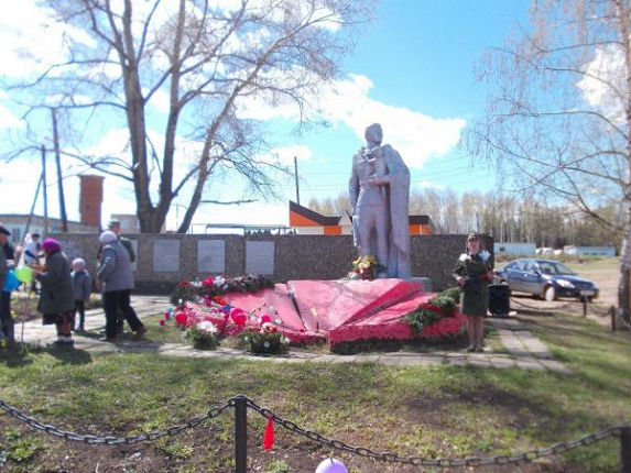 Памятник защитникам