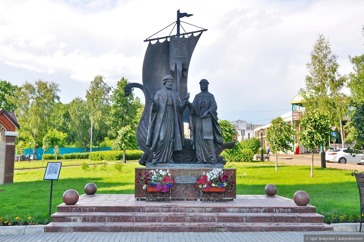 Скульптурная композиция "Святые Благоверные Петр и Феврония Муромские"